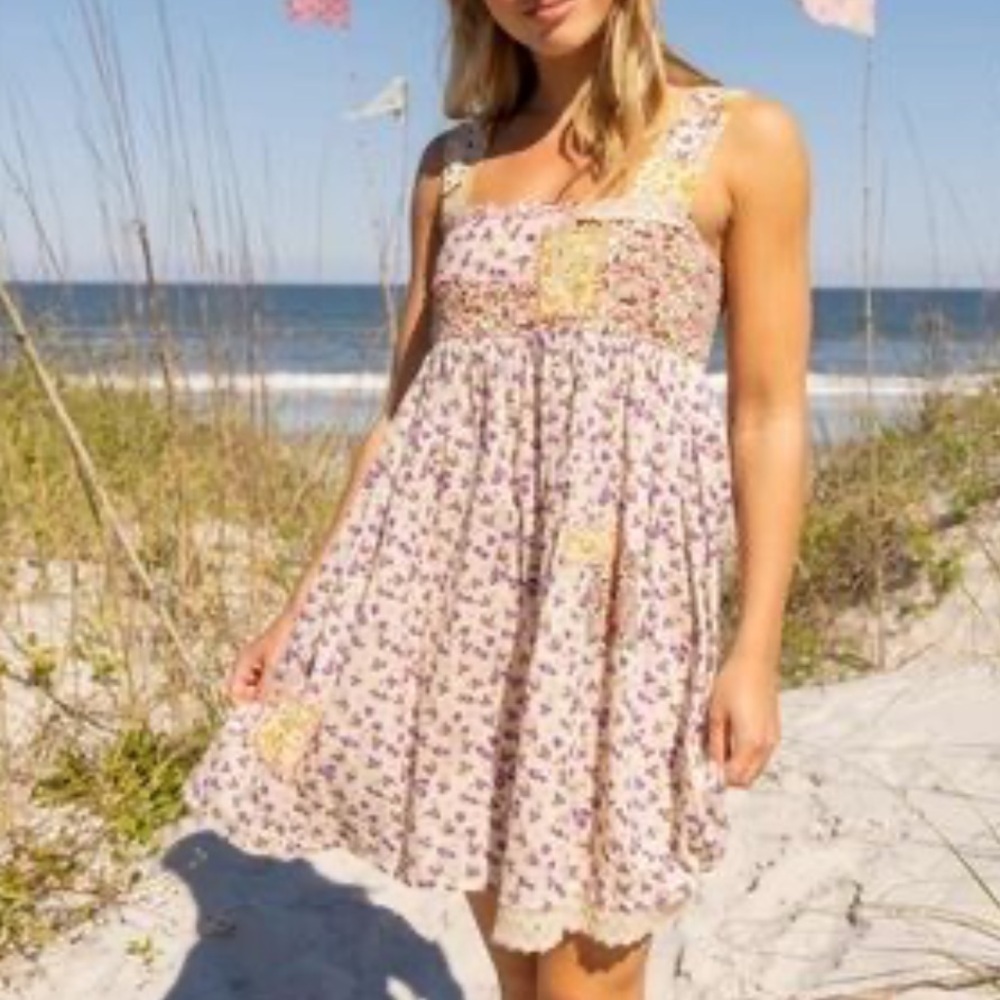 Natural Life Floral Embroidered Dress NWT - Picture 2 of 6